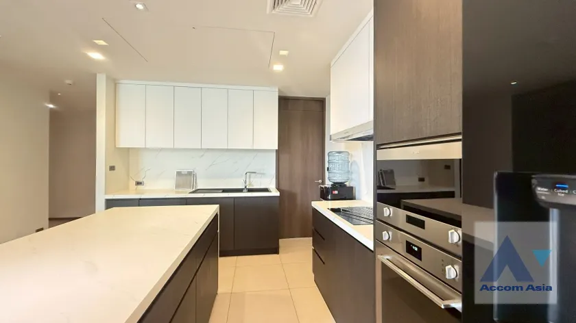 8  3 br Apartment For Rent in Sukhumvit ,Bangkok BTS Phrom Phong at Modern Brand New Apartment AA41336
