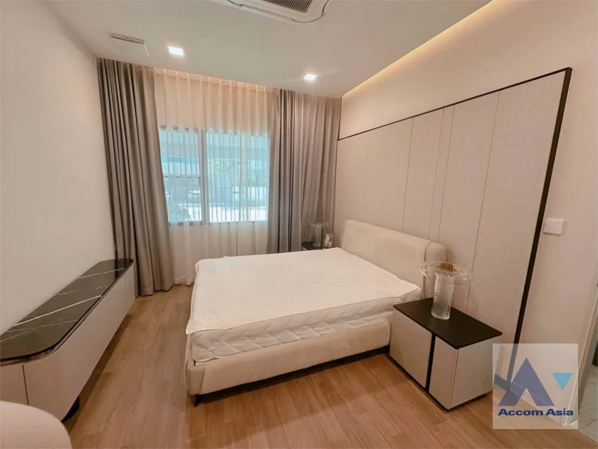 10  4 br House for rent and sale in Samutprakan ,Samutprakan  at MANTANA Bangna km 15 AA41348