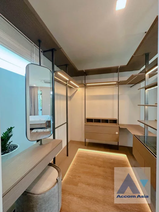 9  4 br House for rent and sale in Samutprakan ,Samutprakan  at MANTANA Bangna km 15 AA41348
