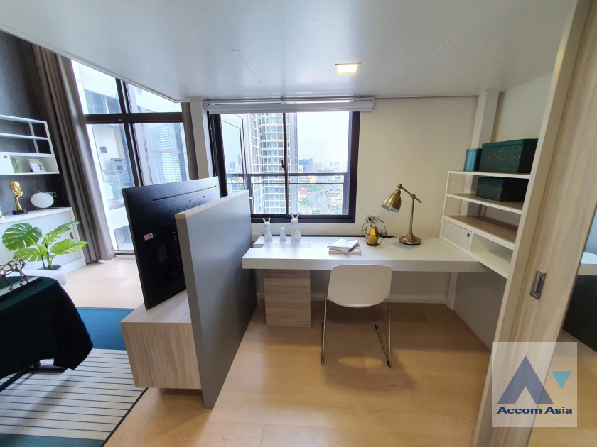 15  1 br Condominium For Sale in  ,Bangkok ARL Makkasan - MRT Rama 9 at Chewathai Residence Asoke AA41370