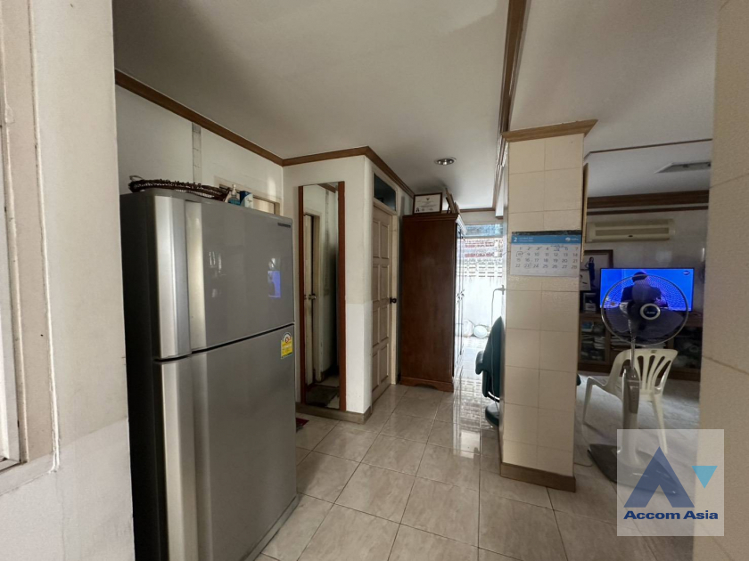  1  4 br House for rent and sale in Sukhumvit ,Bangkok BTS Ekkamai AA41441