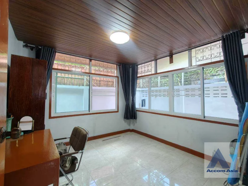 7  4 br House for rent and sale in Sukhumvit ,Bangkok BTS Ekkamai AA41441