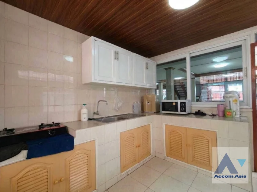 9  4 br House for rent and sale in Sukhumvit ,Bangkok BTS Ekkamai AA41441