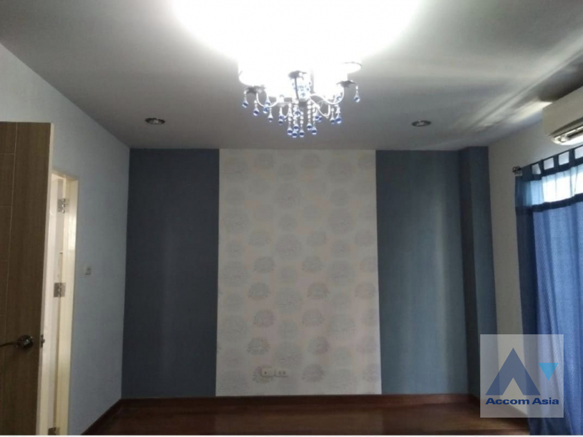 7  3 br House For Rent in Lat Phrao ,Bangkok  AA41467