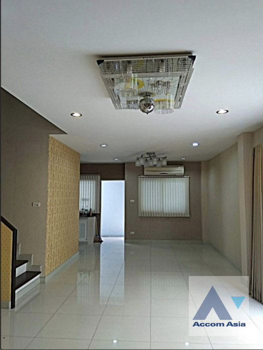  1  3 br House For Rent in Lat Phrao ,Bangkok  AA41467