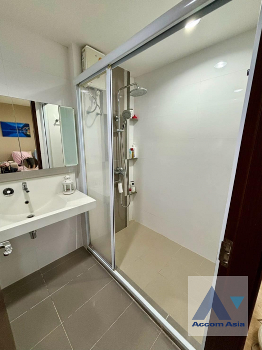 10  1 br Condominium For Sale in Ratchadaphisek ,Bangkok  at RHYTHM Ratchada AA41475