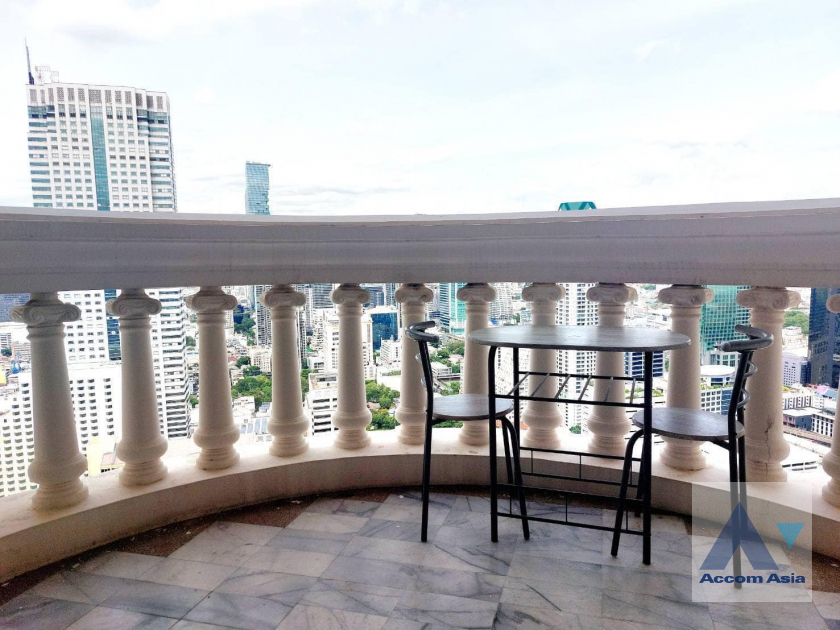 7  1 br Condominium For Sale in Silom ,Bangkok BTS Surasak at Nusa State Tower AA41483
