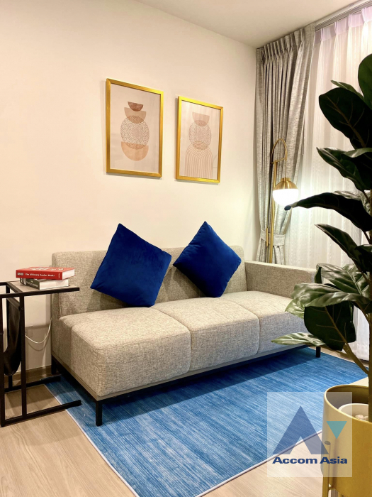 THE BASE Phetchaburi-Thonglor Condominium  1 Bedroom for Sale   in Ratchadaphisek Bangkok