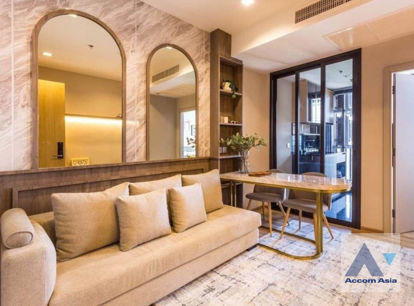 unit 1 Bedroom  Condominium For Rent & Sale in Phaholyothin, Bangkok  near BTS Mo-Chit (AA41503)