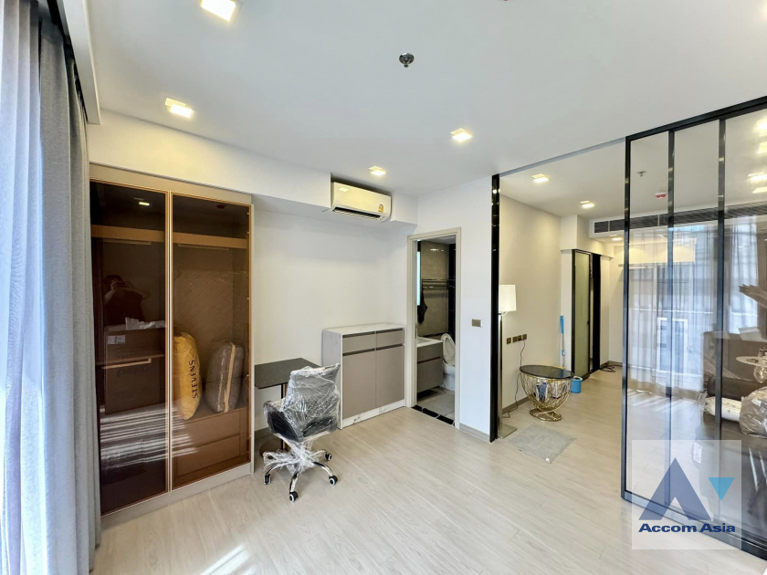 unit 1 Bedroom  Condominium For Rent & Sale in Ratchadaphisek, Bangkok  near MRT Rama 9 (AA41689)