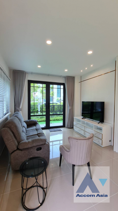 unit 3 Bedrooms  House For Rent & Sale in Samutprakan, Samutprakan  (AA41860)