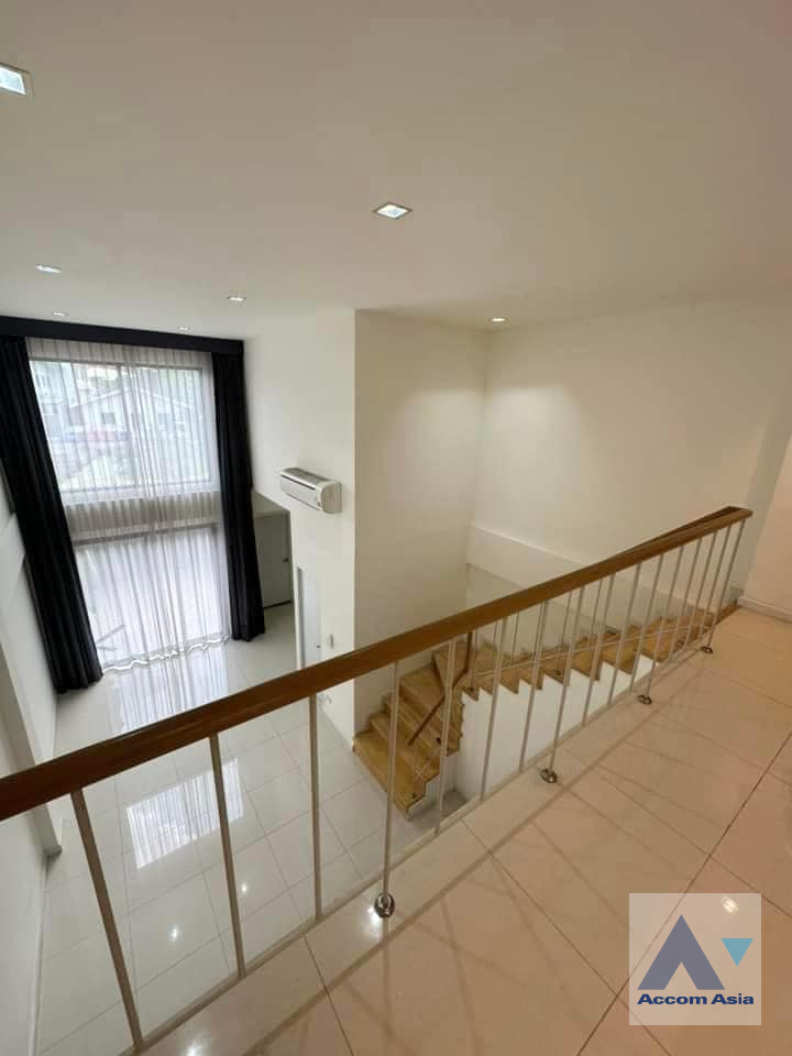 5  4 br Townhouse For Rent in Samutprakan ,Samutprakan  at Y Residence Sukhumvit 113 AA41880