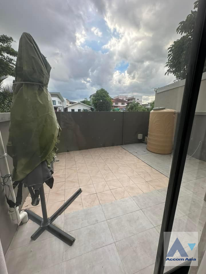 11  4 br Townhouse For Rent in Samutprakan ,Samutprakan  at Y Residence Sukhumvit 113 AA41880