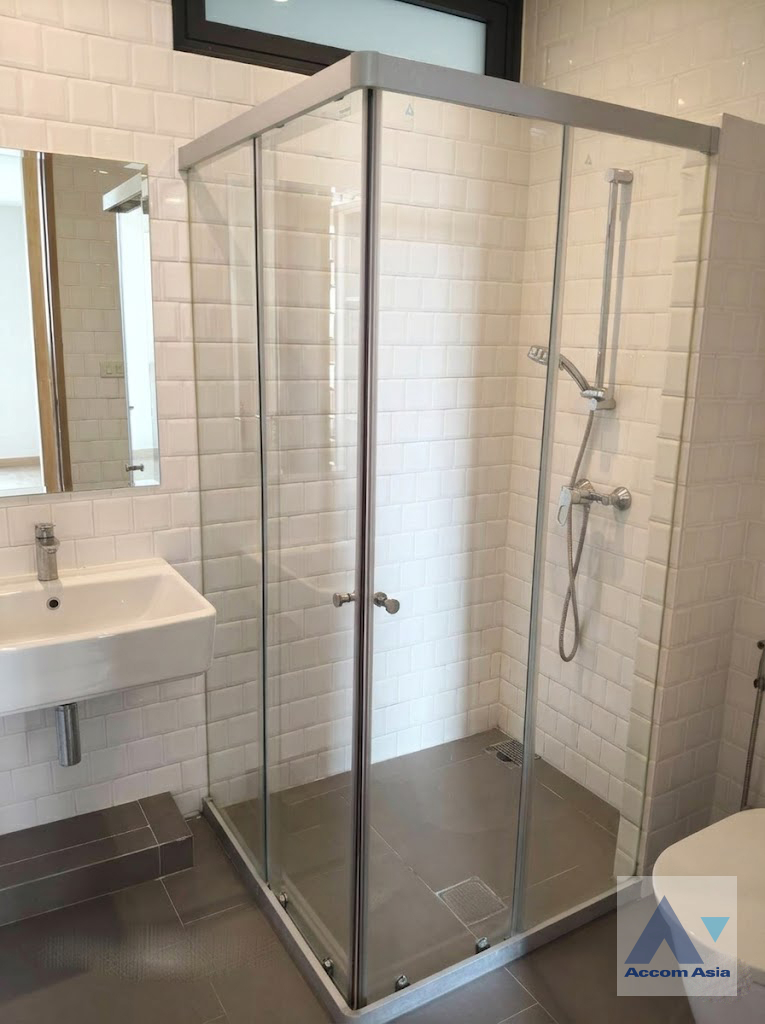 9  2 br Apartment for rent and sale in Sukhumvit ,Bangkok BTS Ekkamai at Eco friendly AA41902