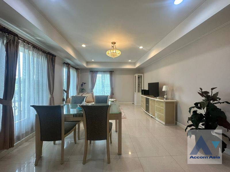 unit 2 Bedrooms  Condominium For Rent in Sukhumvit, Bangkok  near BTS Thong Lo (AA41957)