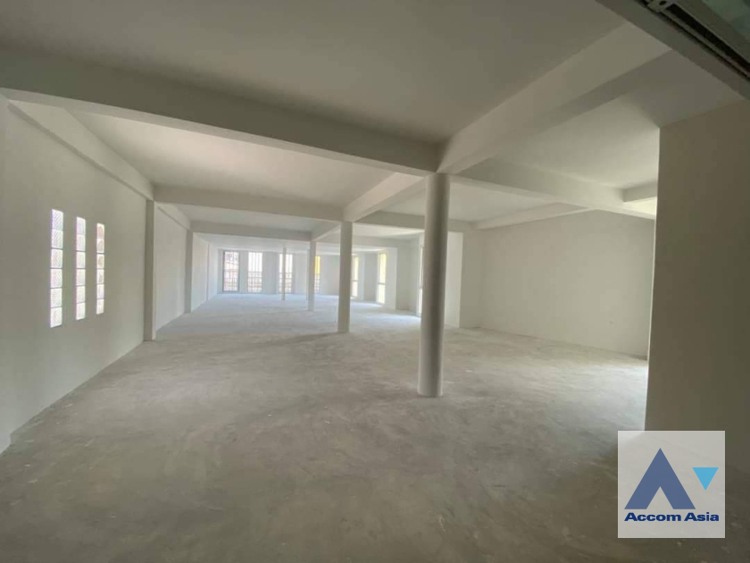 unit Building For Sale in Sukhumvit, Bangkok  near BTS Phrom Phong - MRT Queen Sirikit National Convention Center (AA41973)
