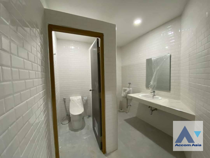 8  Building For Sale in Sukhumvit ,Bangkok BTS Phrom Phong - MRT Queen Sirikit National Convention Center AA41973