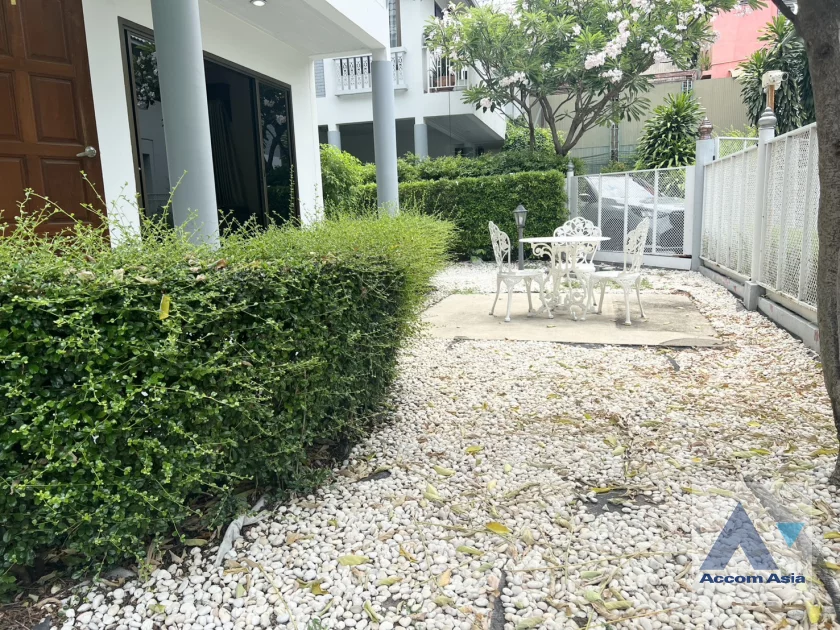  1  3 br House for rent and sale in Sathorn ,Bangkok BTS Saint Louis - BTS Chong Nonsi at Oriental Style House in Compound with Pool AA42073