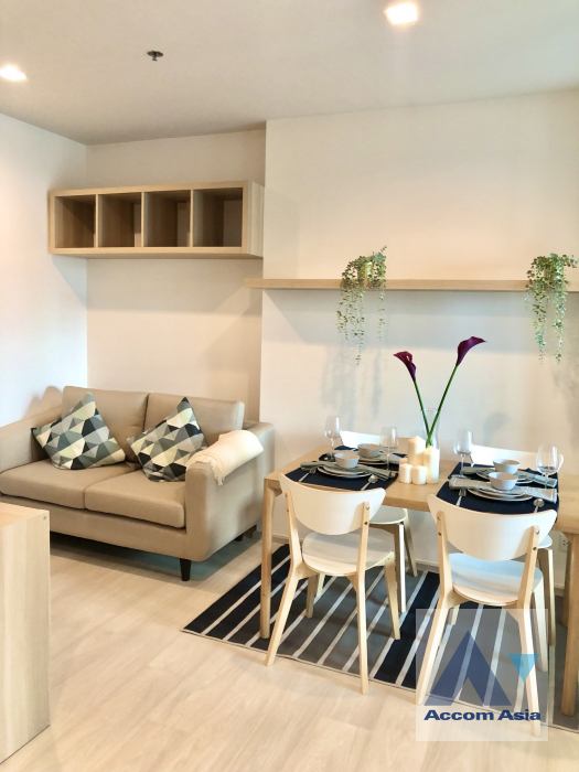 Fully Furnished |  Life One Wireless Condominium  1 Bedroom for Rent BTS Ploenchit in Ploenchit Bangkok