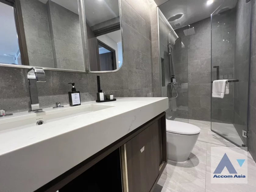 21  2 br Apartment For Rent in Sukhumvit ,Bangkok BTS Phrom Phong at Luxury Brand New Low-Rise Apartment, near BTS AA42097