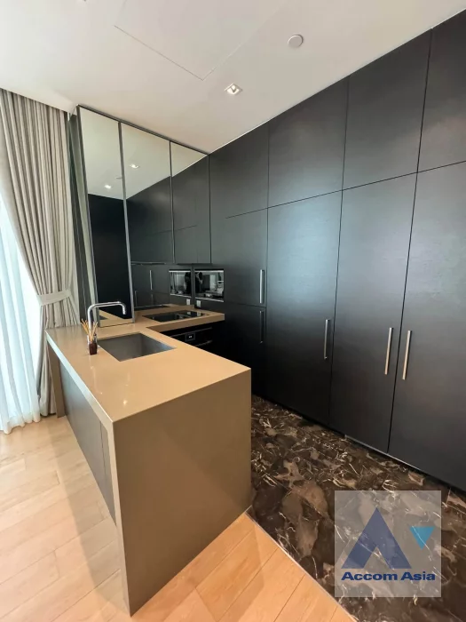 7  2 br Condominium for rent and sale in Ploenchit ,Bangkok BTS Chitlom at 28 Chidlom AA42116