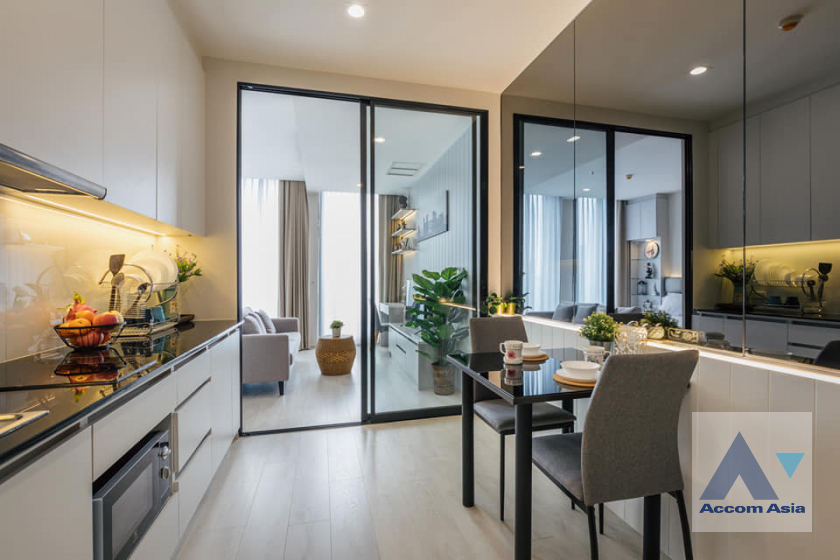 unitFully Furnished |  1 Bedroom  Condominium For Rent in Ploenchit, Bangkok  near BTS Ploenchit (AA42150)