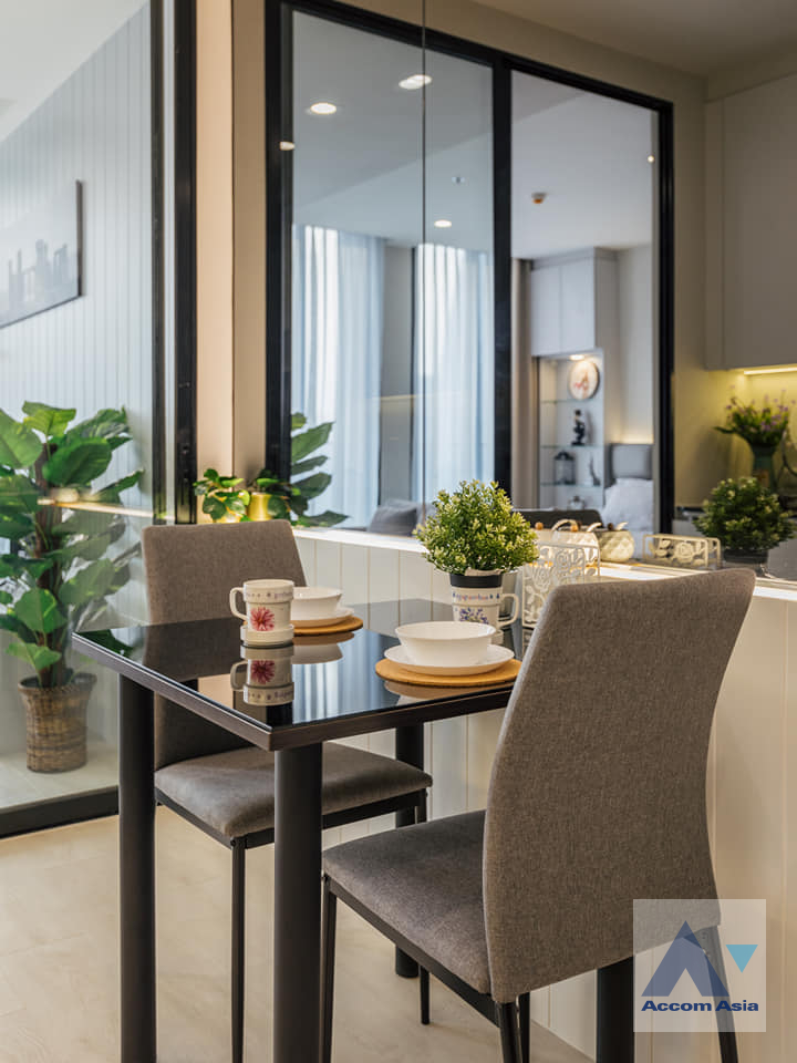 unitFully Furnished |  1 Bedroom  Condominium For Rent in Ploenchit, Bangkok  near BTS Ploenchit (AA42150)
