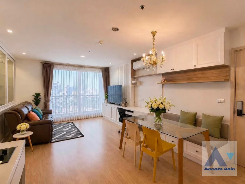 Newly renovated, Fully Furnished, Corner Unit |  Rhythm Sukhumvit 42 Condominium  2 Bedroom for Sale & Rent BTS Ekkamai in Sukhumvit Bangkok