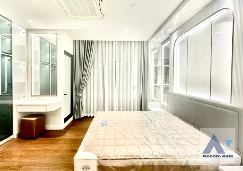 7  1 br Condominium for rent and sale in Sathorn ,Bangkok BTS Chong Nonsi - MRT Lumphini at Supalai ICON Sathorn AA42225