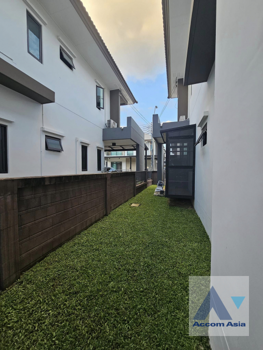 22  4 br House For Rent in Pattanakarn ,Bangkok ARL Ban Thap Chang at H-CAPE Serene Bangna-Sukaphiban 2 AA42350