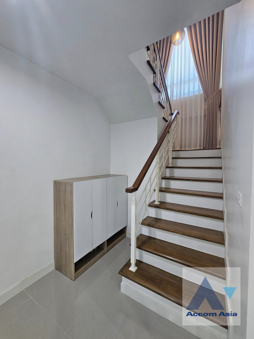 6  4 br House For Rent in Pattanakarn ,Bangkok ARL Ban Thap Chang at H-CAPE Serene Bangna-Sukaphiban 2 AA42350