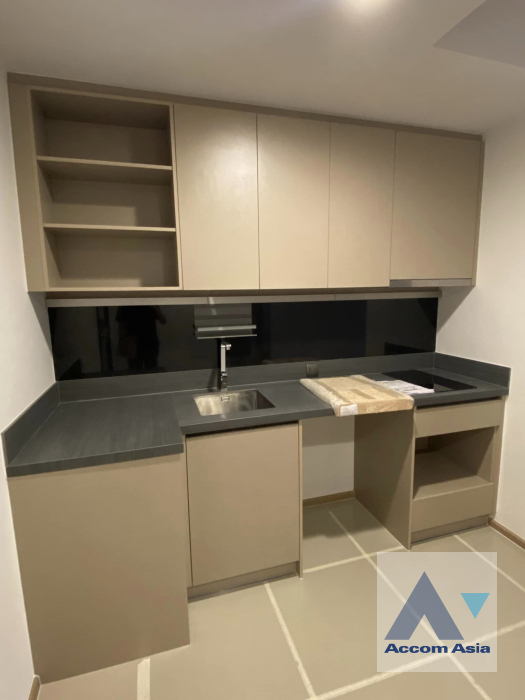 unit 2 Bedrooms  Condominium For Sale in Sukhumvit, Bangkok  near BTS Thong Lo (AA42359)