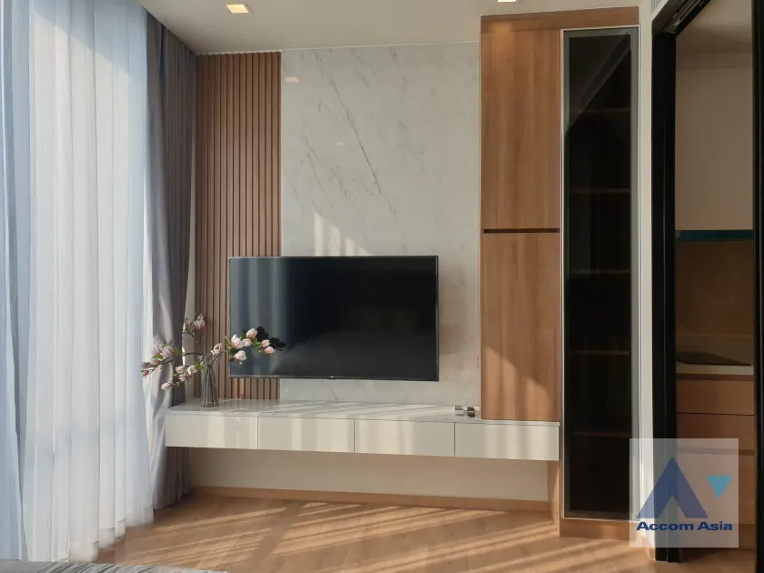 Fully Furnished |  Noble Around Sukhumvit 33 Condominium  1 Bedroom for Sale & Rent BTS Phrom Phong in Sukhumvit Bangkok