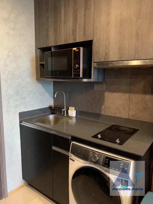 unit 1 Bedroom  Condominium For Rent in Silom, Bangkok  near MRT Sam Yan (AA42497)