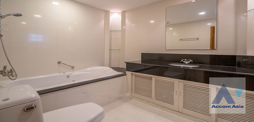 6  2 br Apartment For Rent in Sukhumvit ,Bangkok BTS Phrom Phong at Classic Style - High Standard Apartment in a Prime Location AA42505