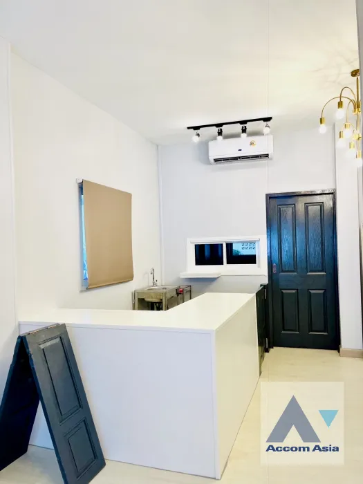 unitHome Office |  1 Bedroom  House For Rent & Sale in Sathorn, Bangkok  near BTS Surasak (AA42649)