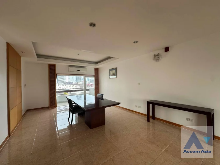 4  3 br Apartment For Rent in Sathorn ,Bangkok MRT Lumphini at Cozy and Convenient Apartment Near Garden Intl AA42716