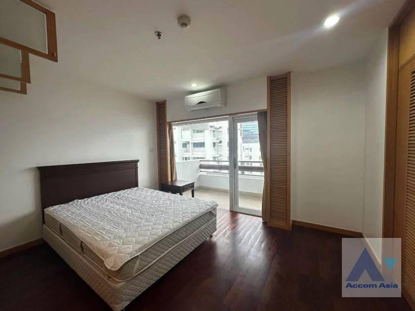 19  3 br Apartment For Rent in Sathorn ,Bangkok MRT Lumphini at Cozy and Convenient Apartment Near Garden Intl AA42716