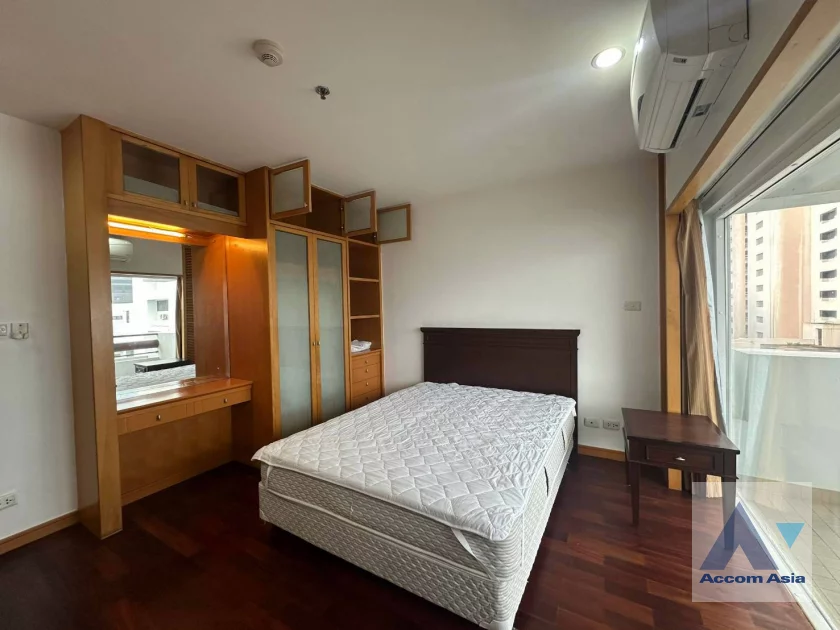 21  3 br Apartment For Rent in Sathorn ,Bangkok MRT Lumphini at Cozy and Convenient Apartment Near Garden Intl AA42716