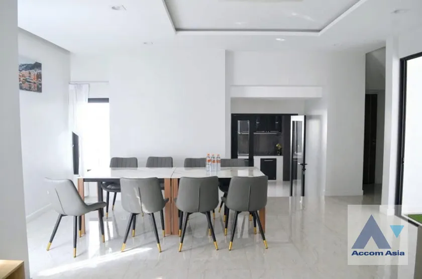  1  5 br House For Rent in Sukhumvit ,Bangkok BTS Thong Lo AA42764