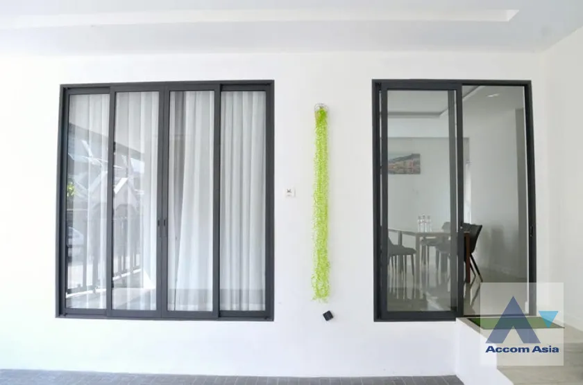 17  5 br House For Rent in Sukhumvit ,Bangkok BTS Thong Lo AA42764