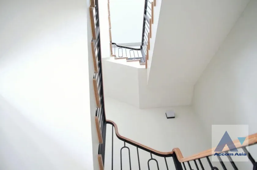 6  5 br House For Rent in Sukhumvit ,Bangkok BTS Thong Lo AA42764