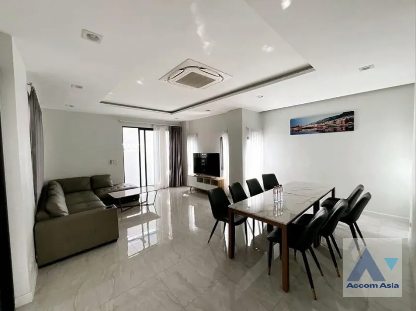  1  5 br House For Rent in Sukhumvit ,Bangkok BTS Thong Lo AA42764
