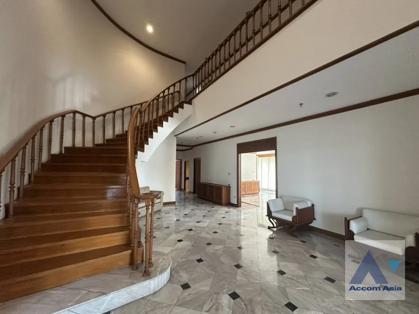 unitHuge Terrace, Penthouse, Pet friendly |  5 Bedrooms  Apartment For Rent in Sukhumvit, Bangkok  near BTS Thong Lo (AA42825)