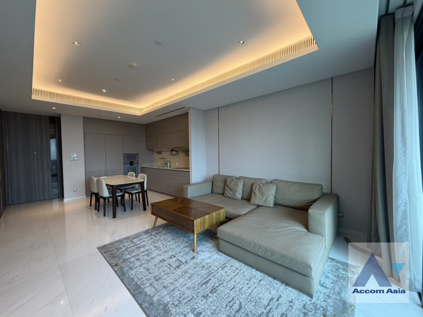  2  1 br Condominium For Rent in Ploenchit ,Bangkok BTS Ploenchit at Sindhorn Tonson AA42868