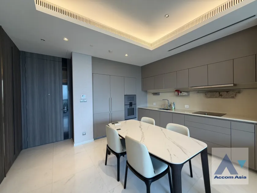 unit 1 Bedroom  Condominium For Rent in Ploenchit, Bangkok  near BTS Ploenchit (AA42868)