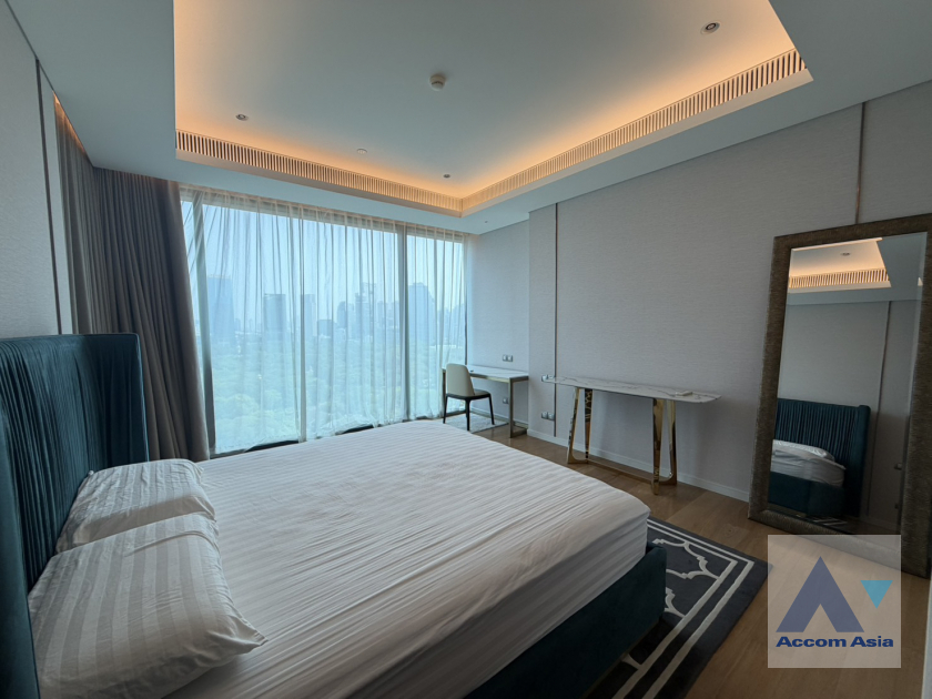 7  1 br Condominium For Rent in Ploenchit ,Bangkok BTS Ploenchit at Sindhorn Tonson AA42868