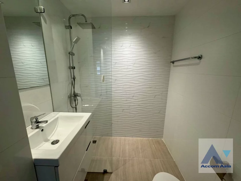 21  3 br Apartment for rent and sale in Sukhumvit ,Bangkok BTS Asok - MRT Sukhumvit at Newly Renovated AA42873
