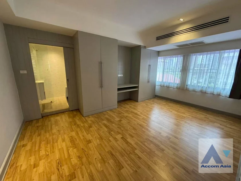 18  3 br Apartment for rent and sale in Sukhumvit ,Bangkok BTS Asok - MRT Sukhumvit at Newly Renovated AA42873