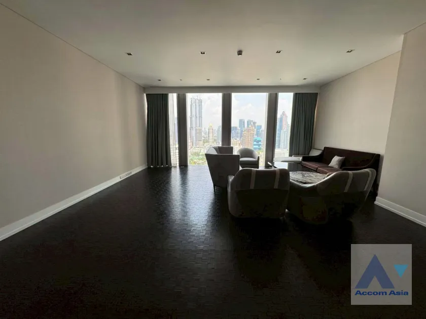 unit 3 Bedrooms  Condominium For Rent & Sale in Silom, Bangkok  near BTS Chong Nonsi (AA42928)